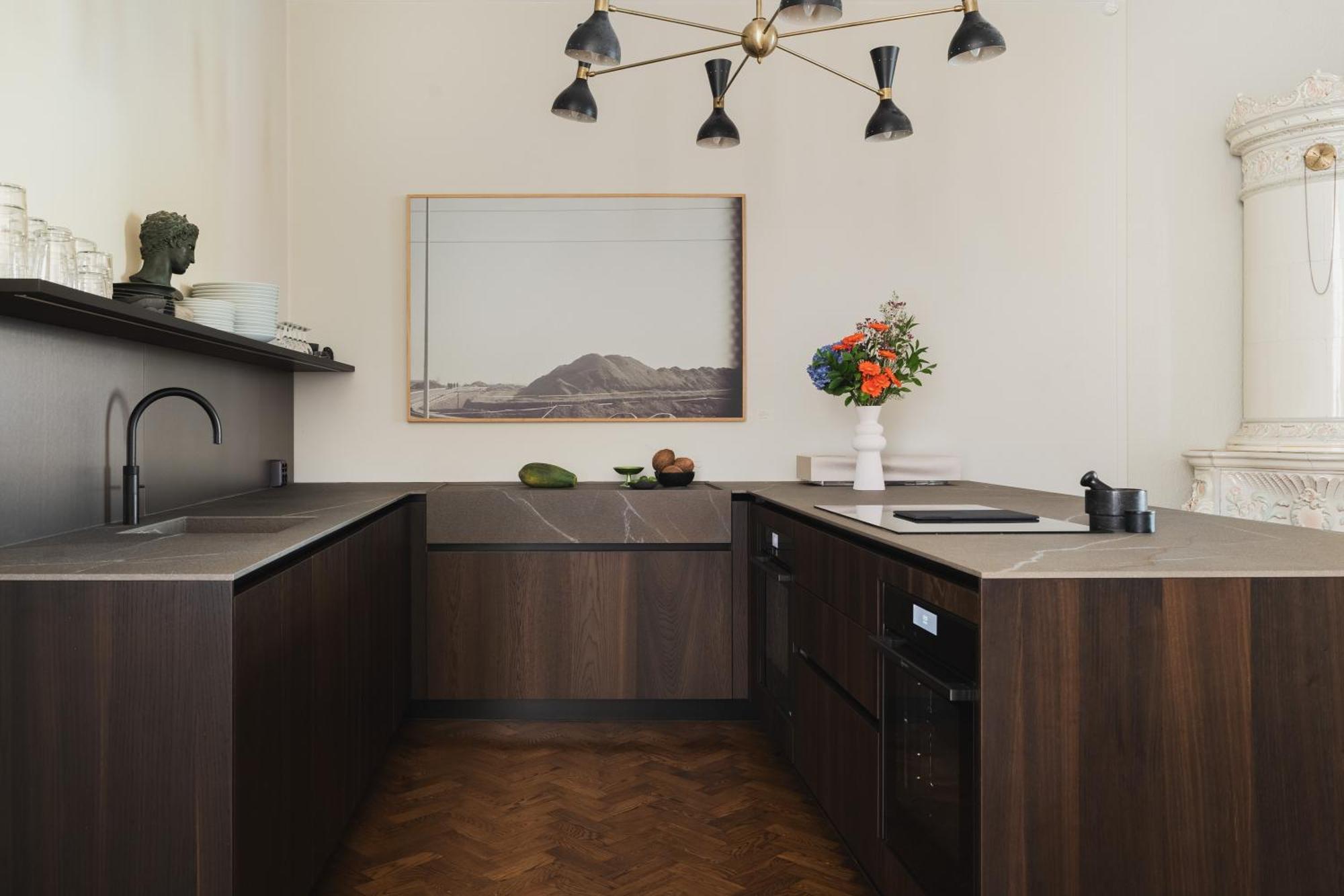 Ba61 - Lux 4 Bedrooms, 260 Sqm, 2 Balconies, Free Parking Apartment *